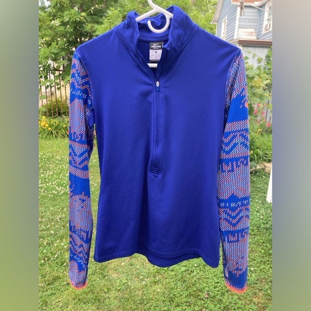 Nike Pro Dri-Fit Women’s 1/2 Zip Athletic Pullover Blue Nordic Pattern Size M